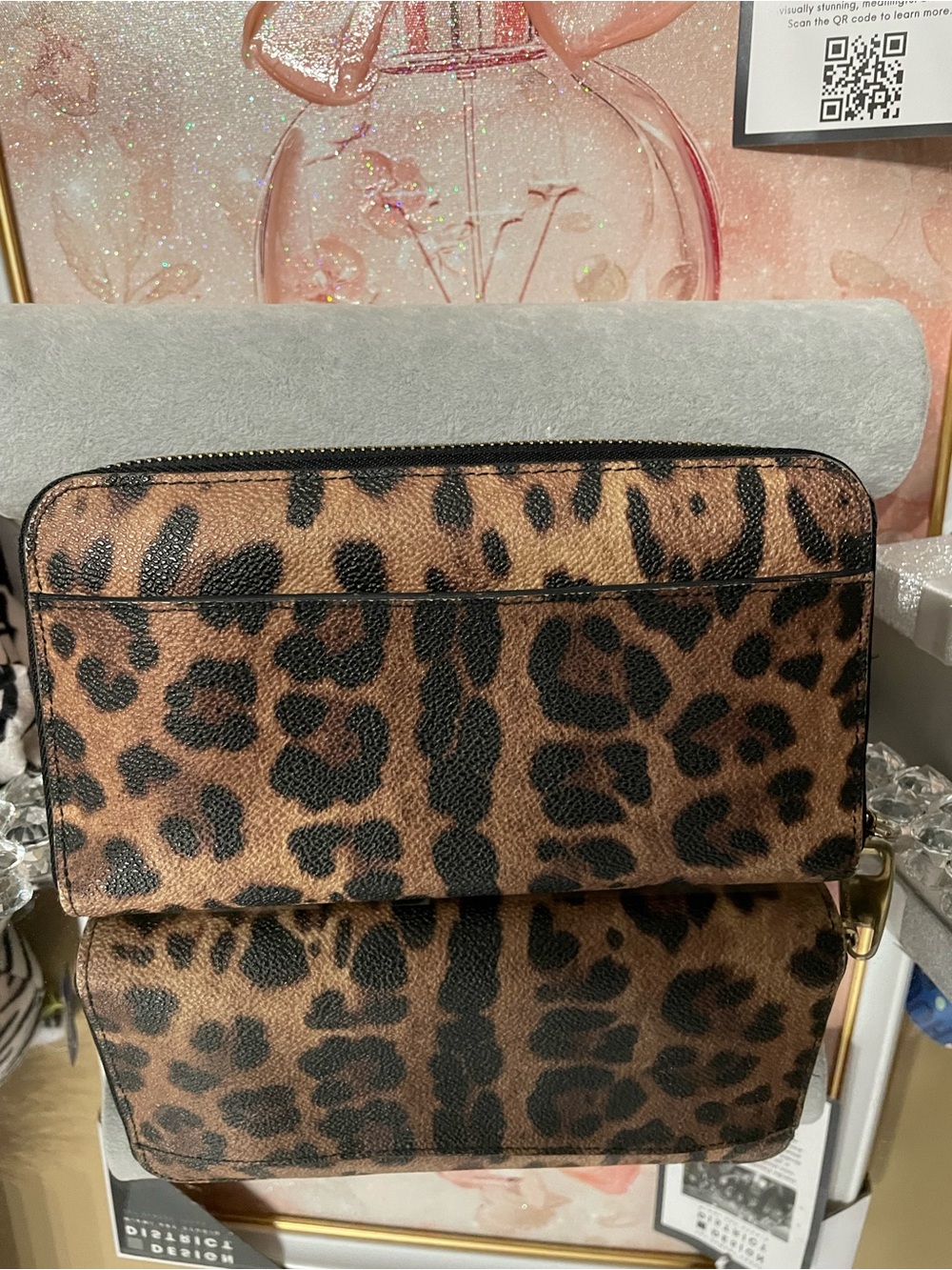 Dolce & Gabbana vintage Leopard Print Zip around long Wallet authentic - Picture 3 of 13